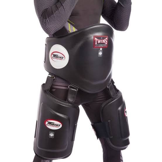 Twins Special Body Protector & Low Kick BEPTL1